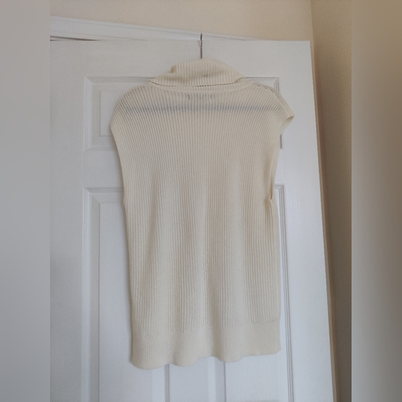 Banana Republic Split Front Sleeveless Sweater - Picture 3 of 5